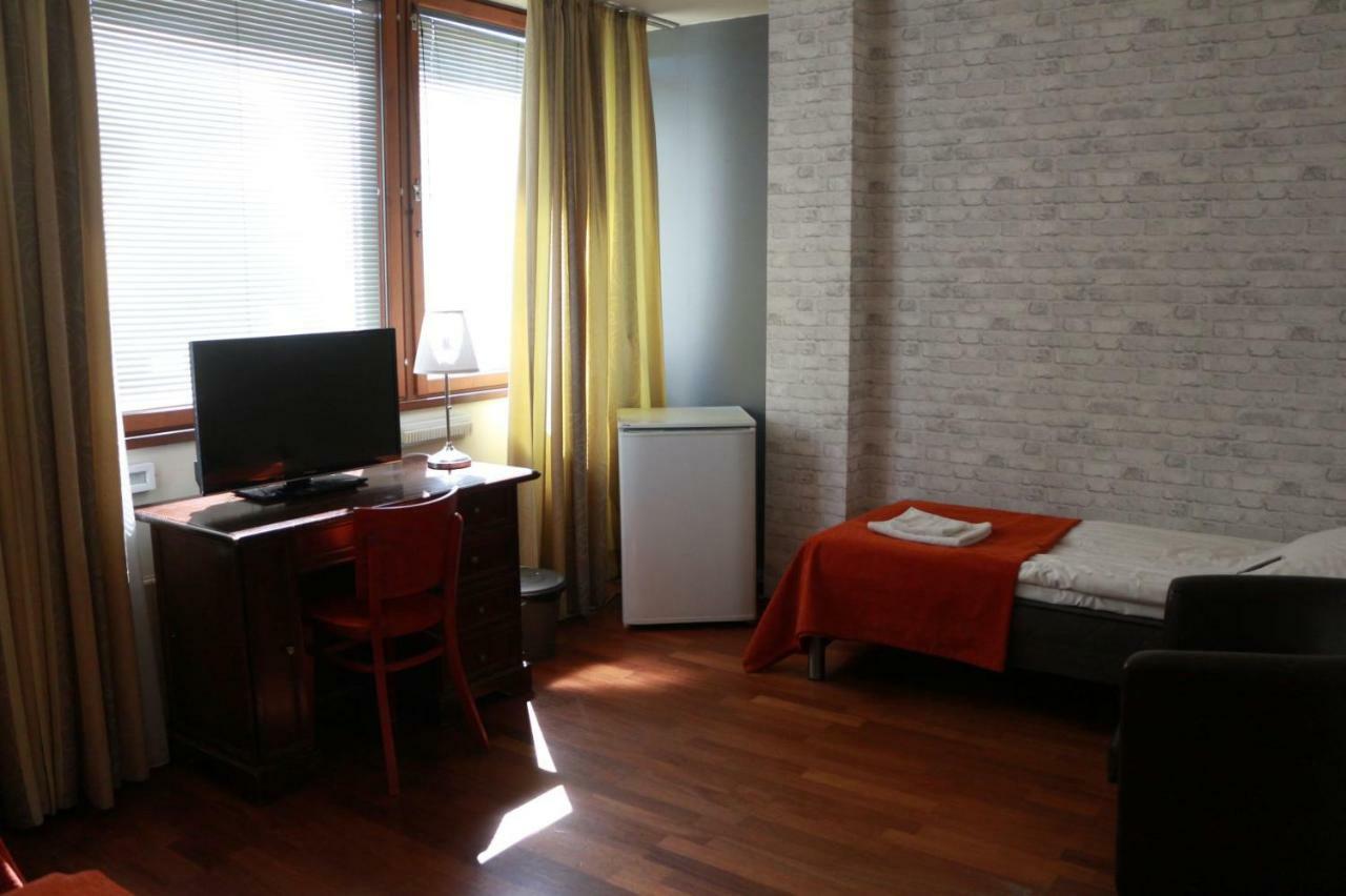 Huittisten Seurahuone Hotel Huittinen Zewnętrze zdjęcie